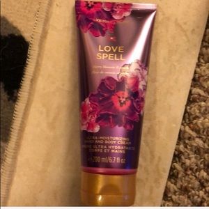 NWT VS Love Spell Lotion